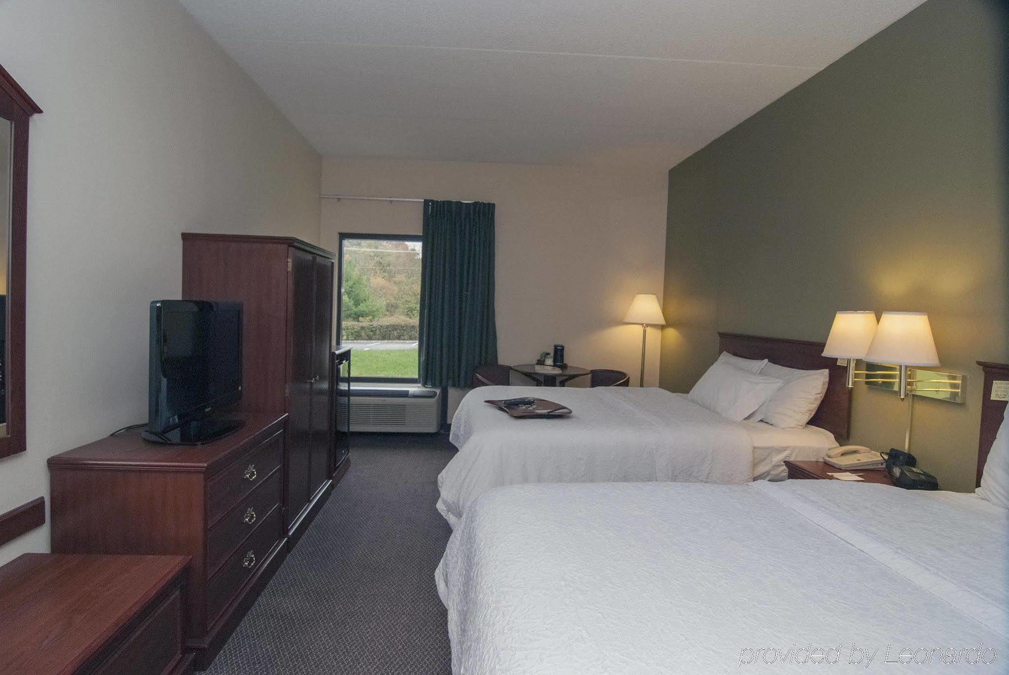 Hampton Inn Flemington Ngoại thất bức ảnh
